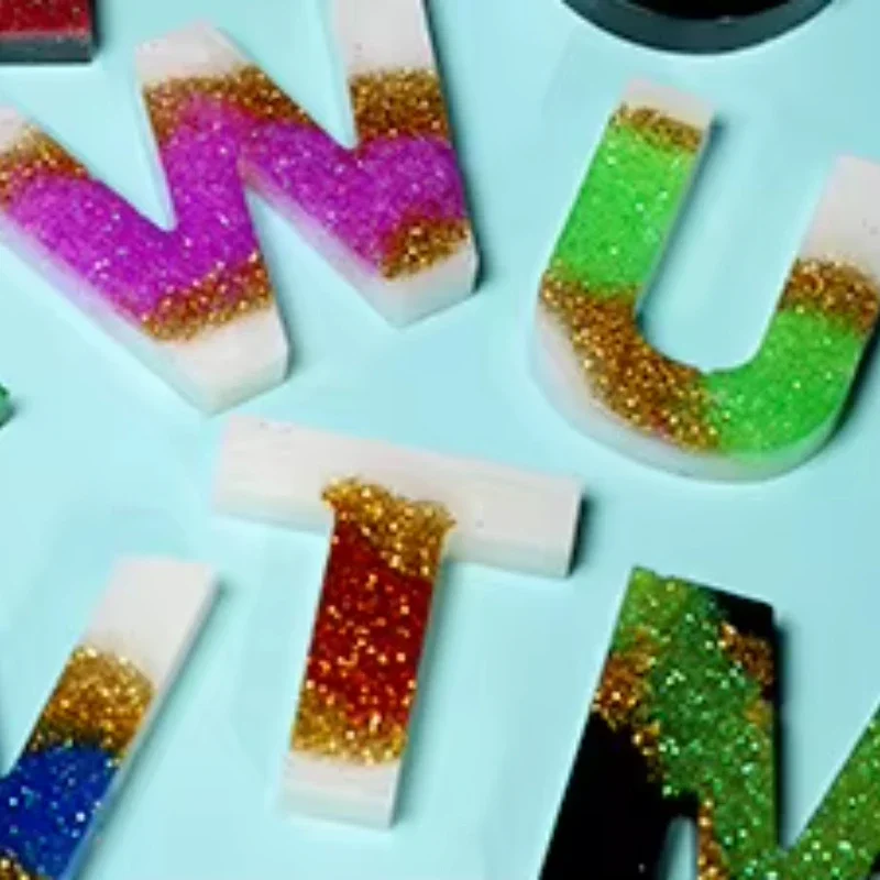 Paquete de 12 Frascos de Polvo - Resin Glitter Pack reseña y precio
